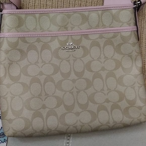 Coach crossbody/ shoulder bag - Picture 2 of 7